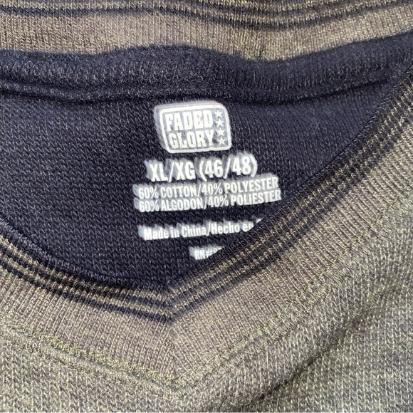 Faded Glory Men's Forest Green V-Neck Sweater - Picture 2 of 5